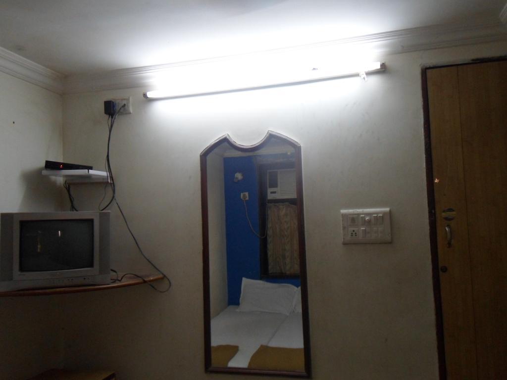 Hotel Happyland Mumbai Dış mekan fotoğraf