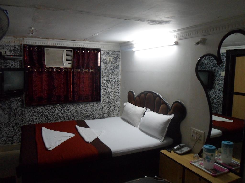 Hotel Happyland Mumbai Dış mekan fotoğraf