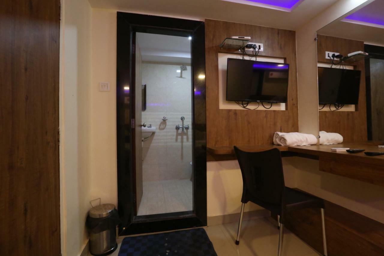 Hotel Happyland Mumbai Dış mekan fotoğraf