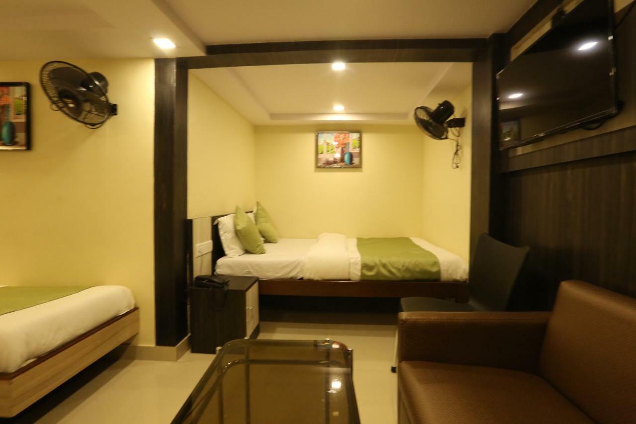 Hotel Happyland Mumbai Dış mekan fotoğraf